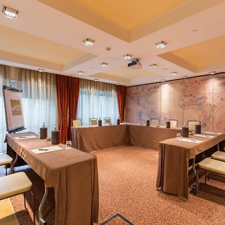 โรงแรมแกรนด์ซาโวเอีย เจนัว ภายนอก รูปภาพ Meeting room