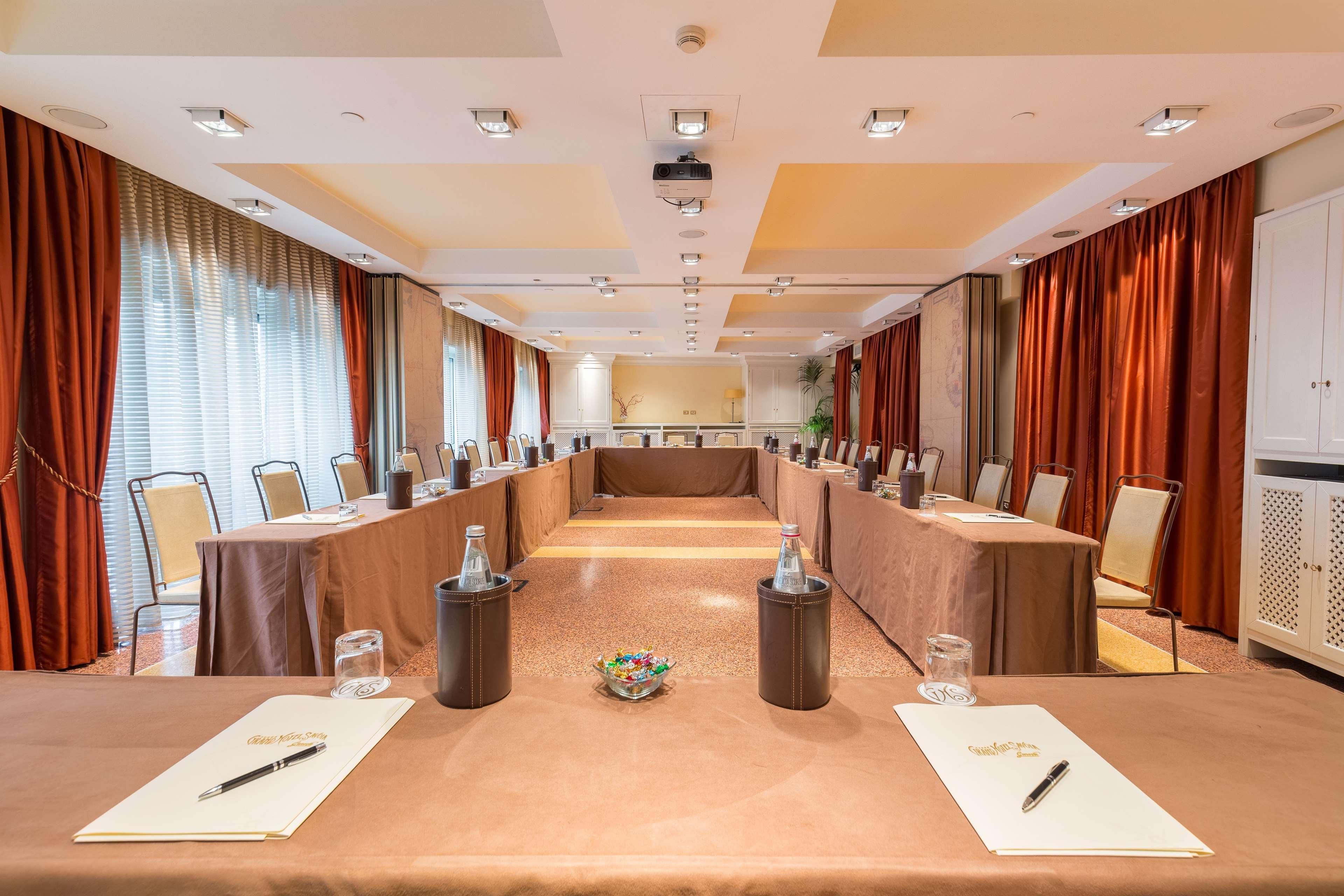 โรงแรมแกรนด์ซาโวเอีย เจนัว ภายนอก รูปภาพ Meeting room