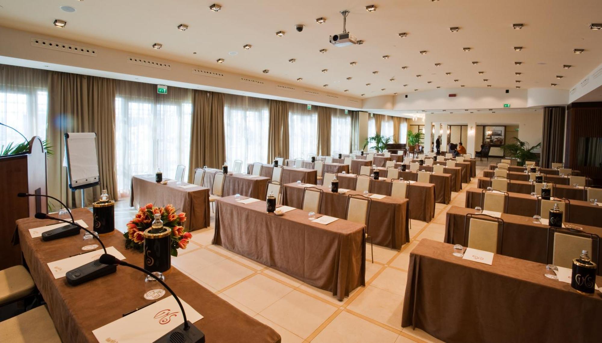 โรงแรมแกรนด์ซาโวเอีย เจนัว ภายนอก รูปภาพ Meeting room