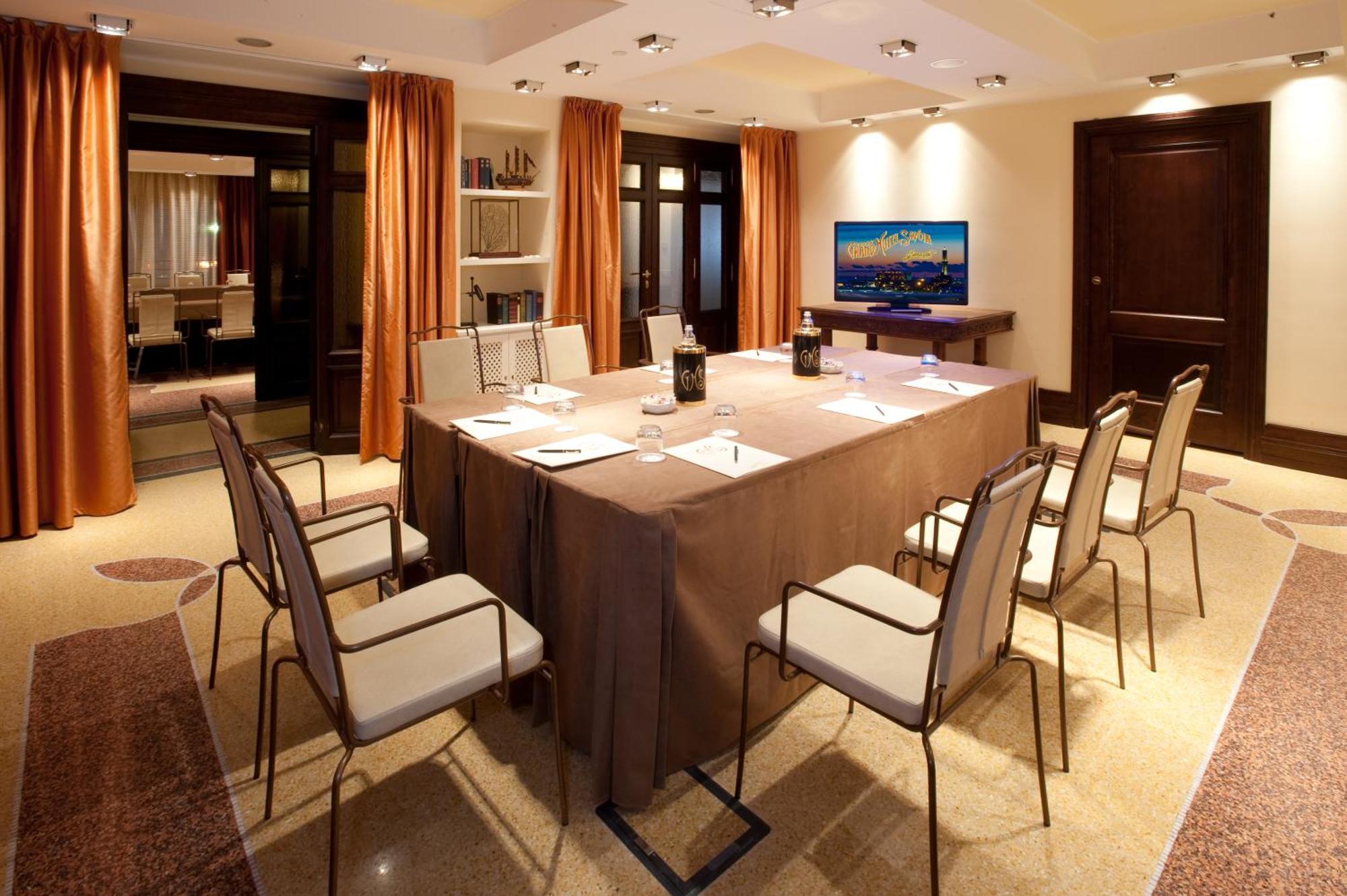โรงแรมแกรนด์ซาโวเอีย เจนัว ภายนอก รูปภาพ Meeting room