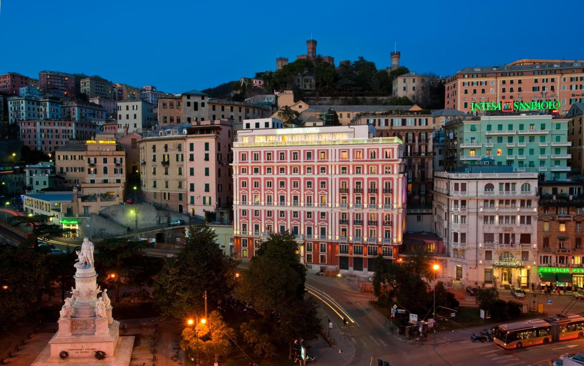 โรงแรมแกรนด์ซาโวเอีย เจนัว ภายนอก รูปภาพ The hotel in 2012